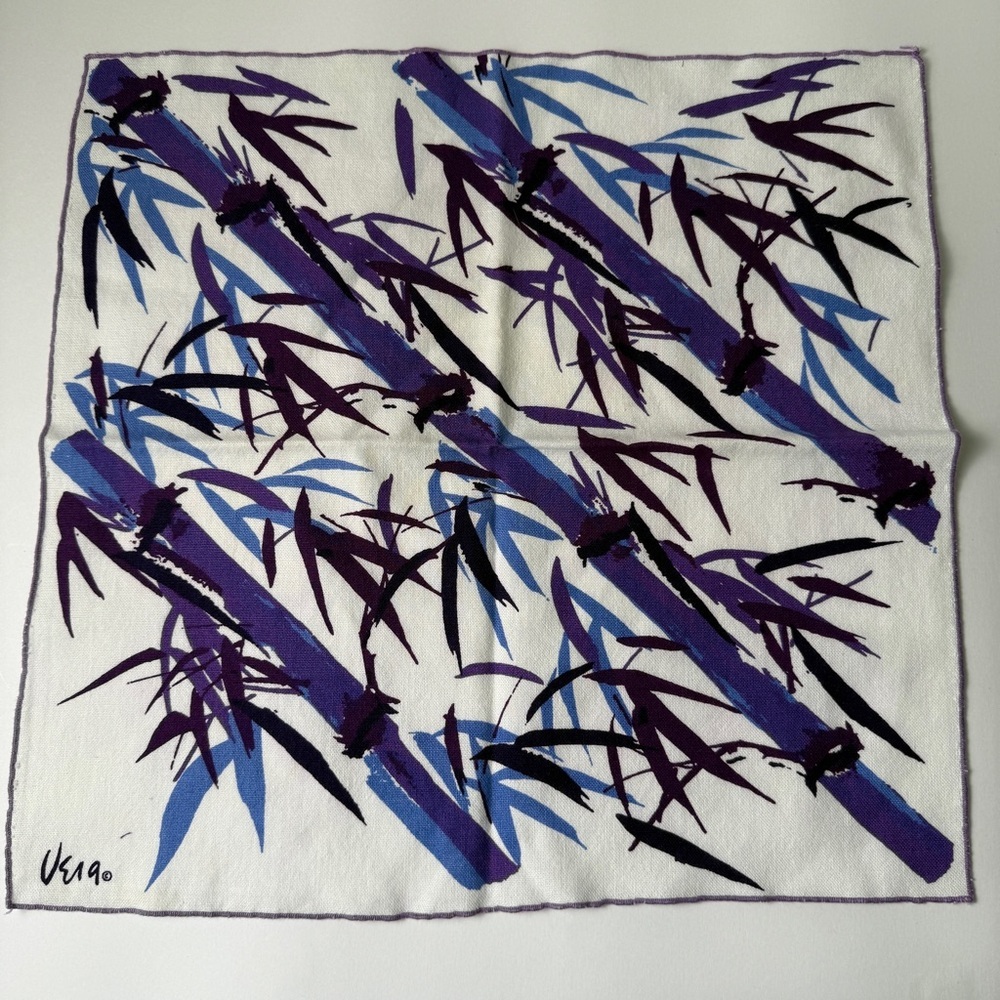 6 VTG VERA NEUMANN Napkins 16" sq. Purple Bamboo Print EUC Like New